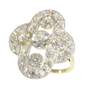 Vintage Deco Elegance: 1930s Diamond Ring